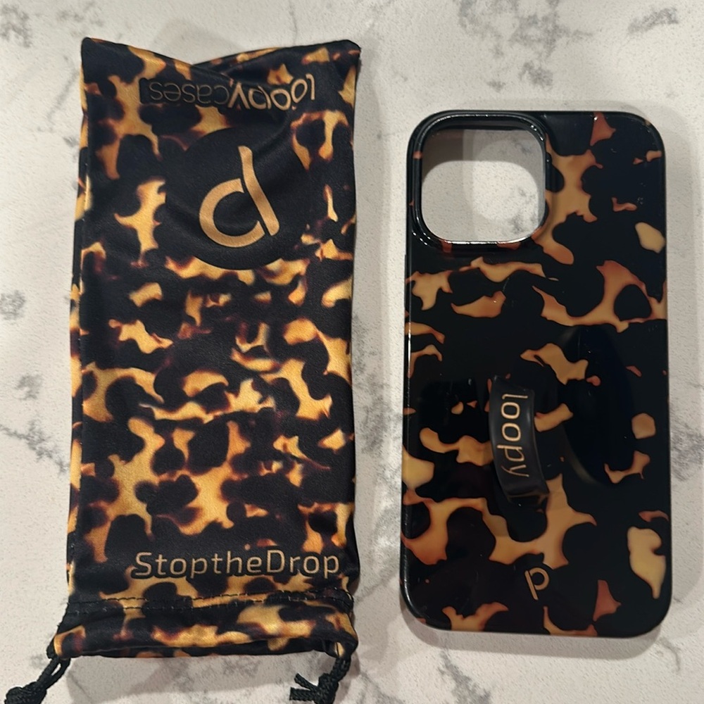 iPhone 13 Pro Tortoise Loopy Case Righty EUC